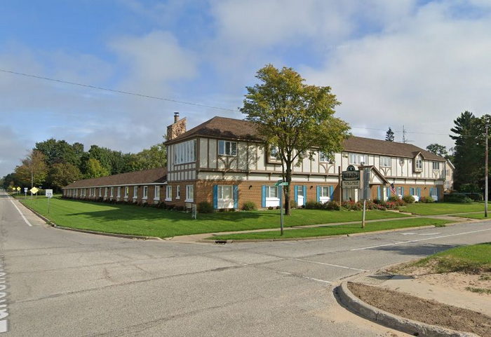 Ludington Beach House (Millers Lakeside Resort) - From Website (newer photo)